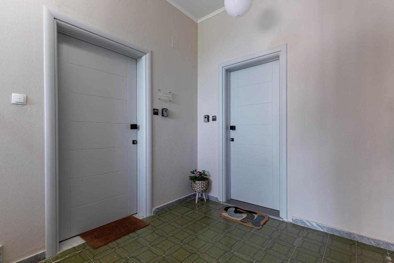 Terranova Beach Apartment - Menta イプソス エクステリア 写真